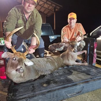 Bill Blockus with a big six point (left) and Mike Miller with a good looking eight point (right). 